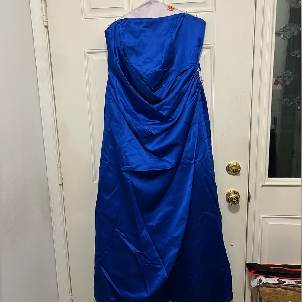 David’s Bridal Blue Strapless Dress